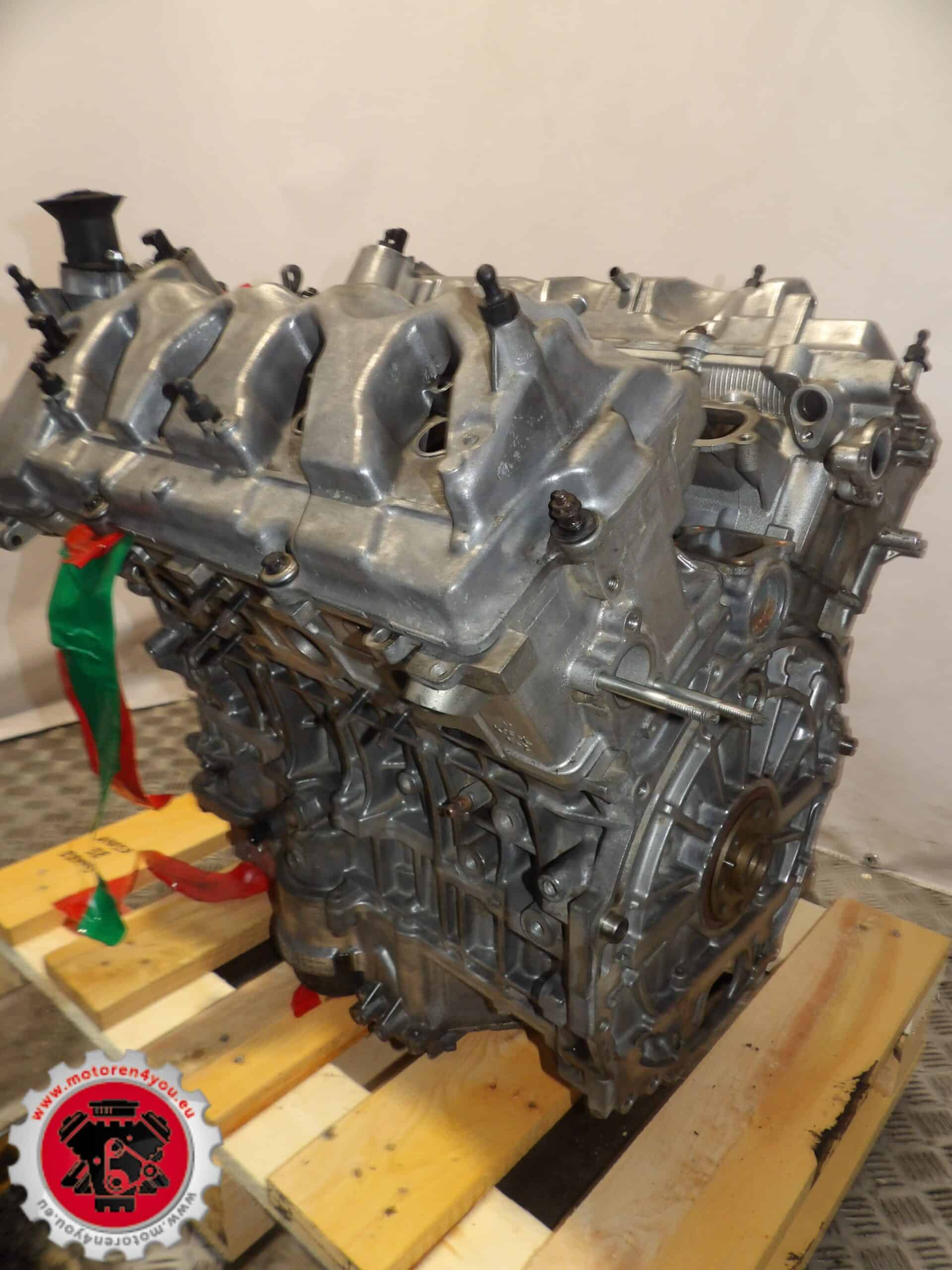 B8444S 4.4i 232kw